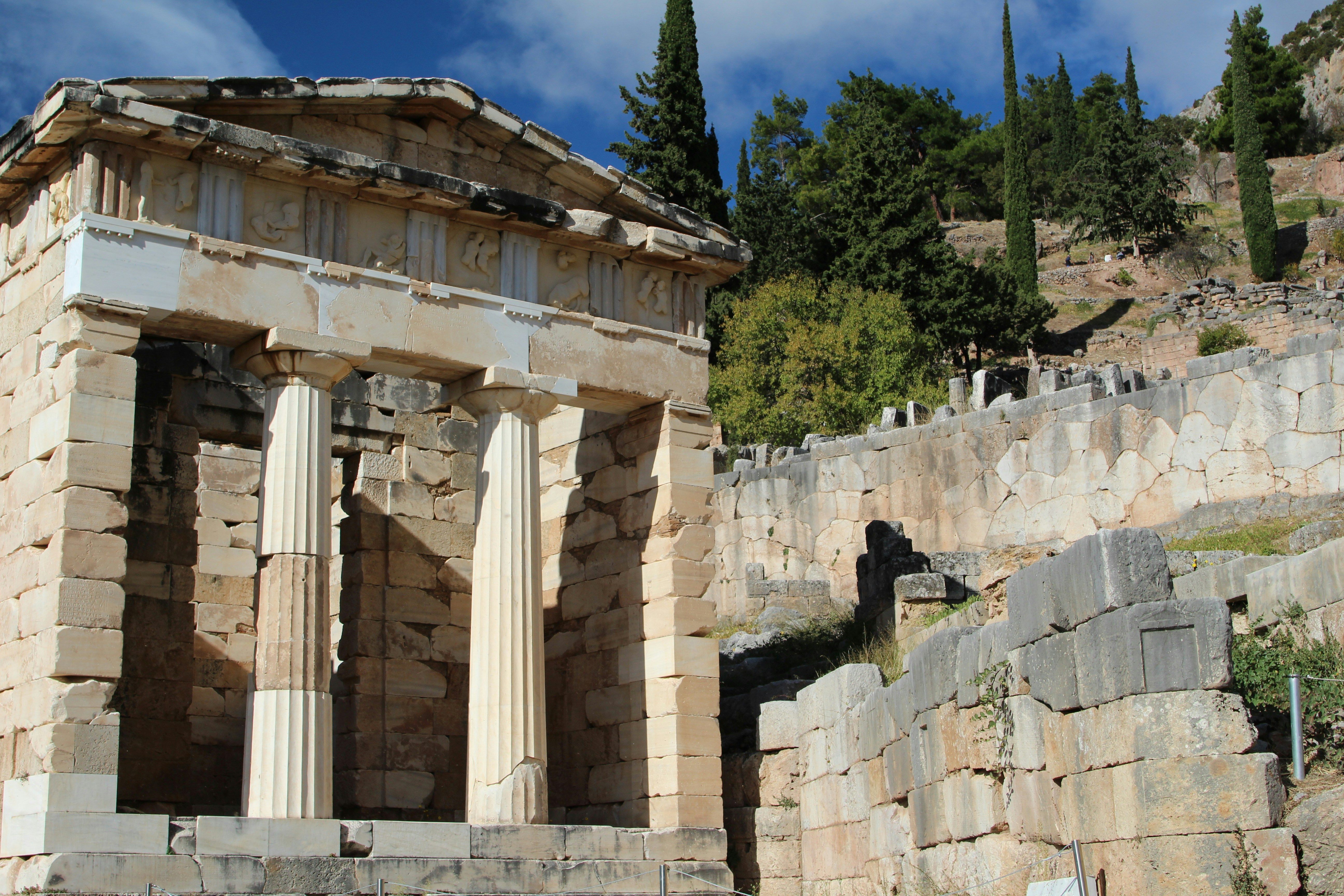 melissa-holowaty-eMAL28ood9c-unsplash Delphi