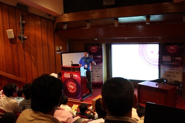 Miroslav speaking at GIDS