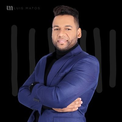 Luis Headshot